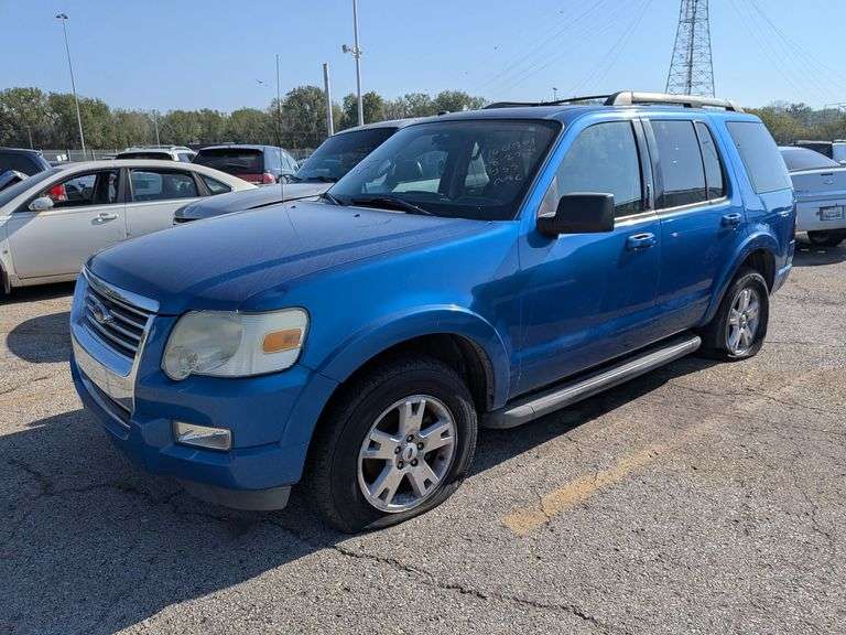 2010 FORD EXPLORER image