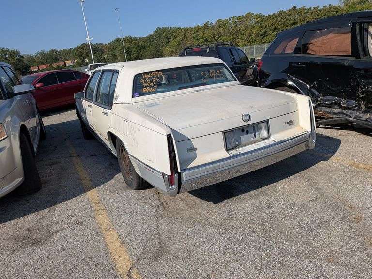 1989 CADILLAC DEVILLE image