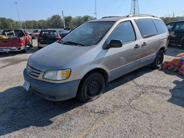 2003 TOYOTA SIENNA image