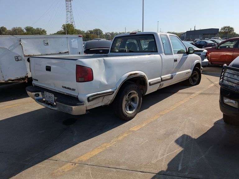 1998 CHEVROLET S-10 PICKUP image