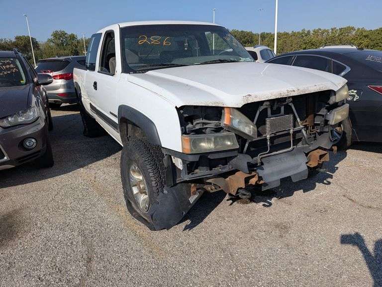 2004 CHEVROLET SILVERADO image
