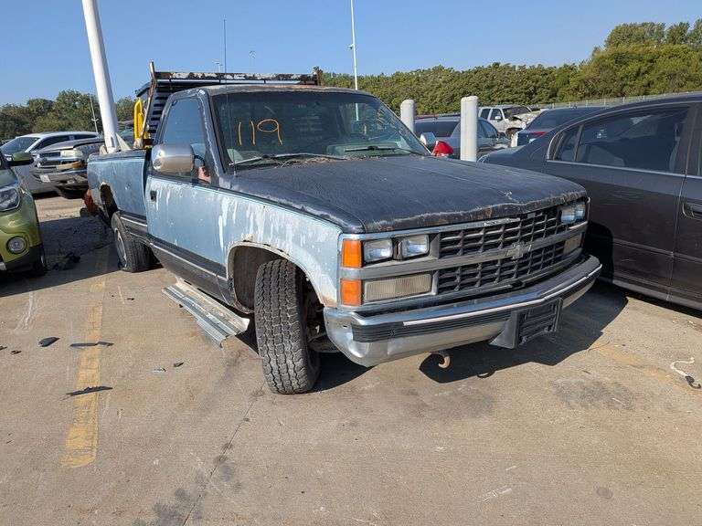 1989 CHEVROLET GMT-400 image