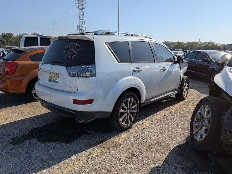 2009 MITSUBISHI OUTLANDER image