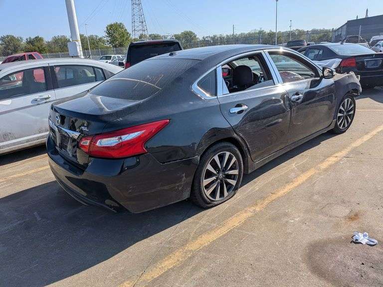 2017 NISSAN ALTIMA image