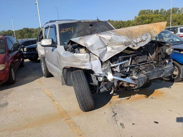 2005 GMC YUKON image