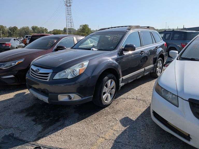 2010 SUBARU OUTBACK image