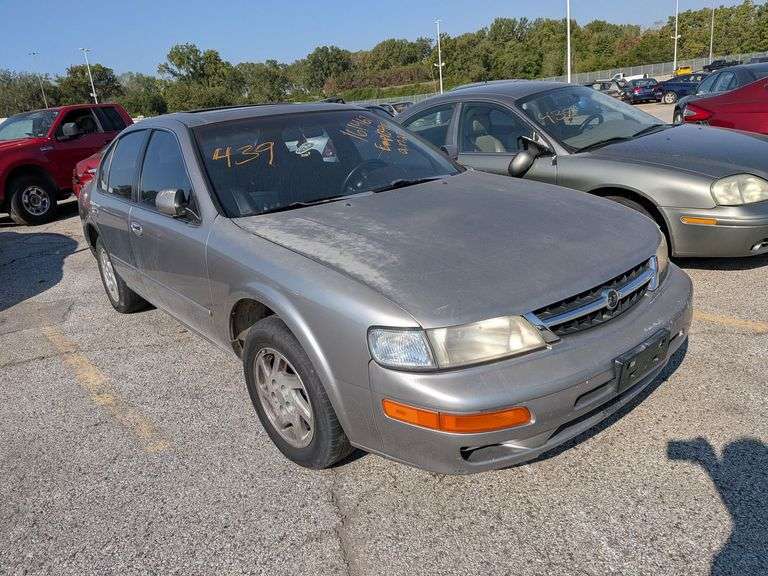 1999 NISSAN MAXIMA image
