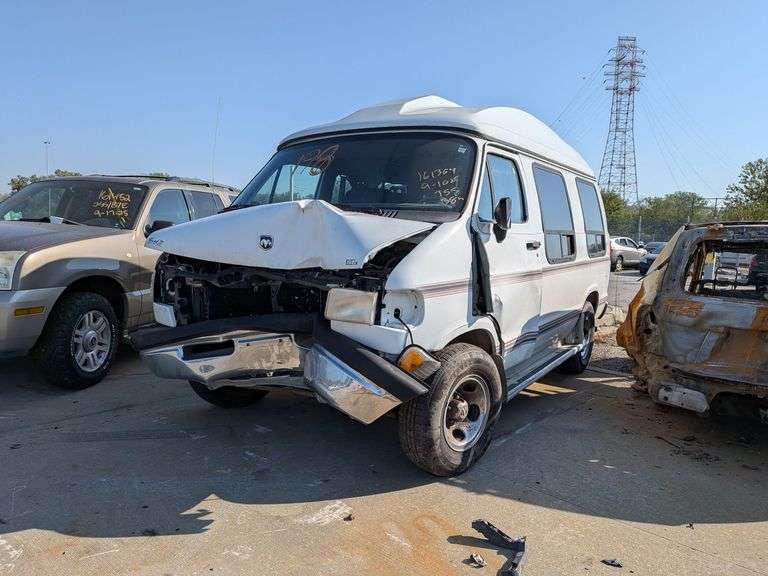 1997 DODGE RAM VAN image