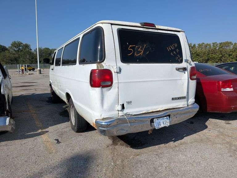 2001 DODGE RAM WAGON image