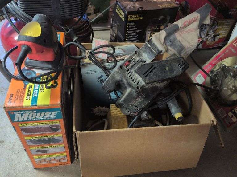 2 Black & Decker Mouse sander/polisher, Skil sander and shop lights image
