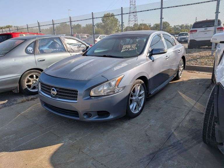 2011 NISSAN MAXIMA image