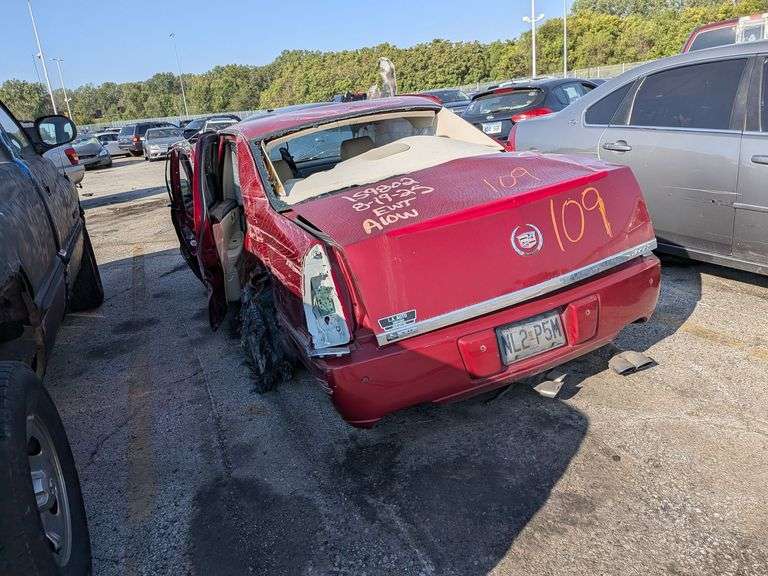 2008 CADILLAC DTS image