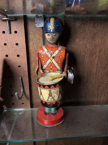 J Chein 1930s drummer wind-up figurine image