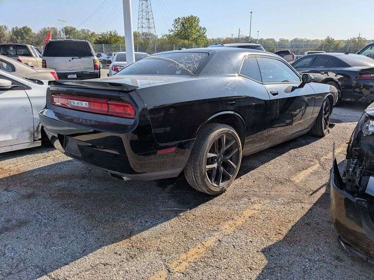 2014 DODGE CHALLENGER image