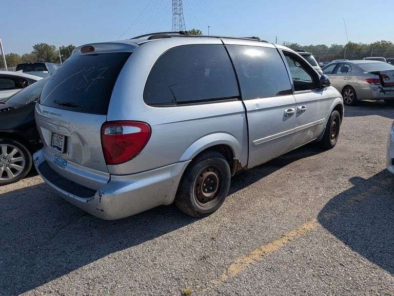 2006 DODGE CARAVAN image