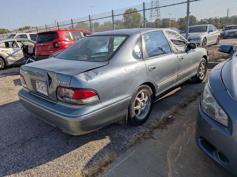 1997 TOYOTA AVALON image