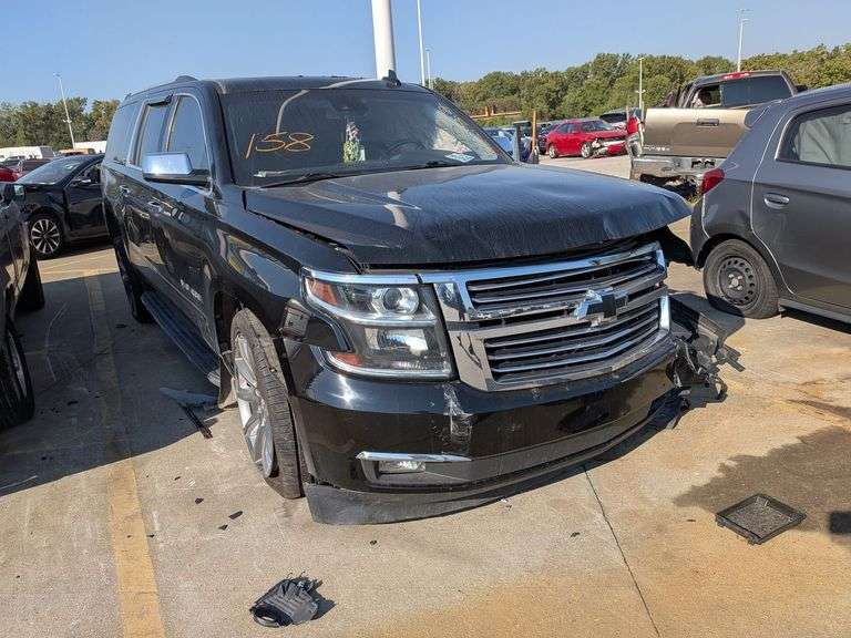 2015 CHEVROLET SUBURBAN image