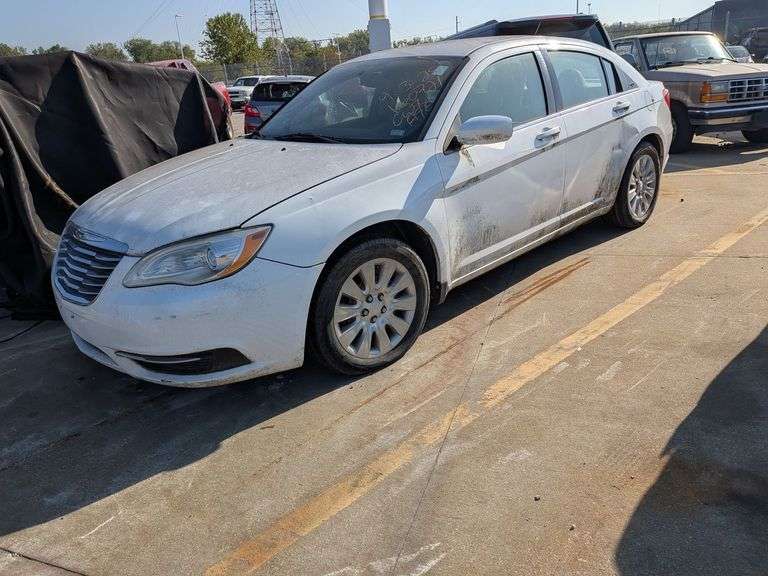 2012 CHRYSLER 200 image