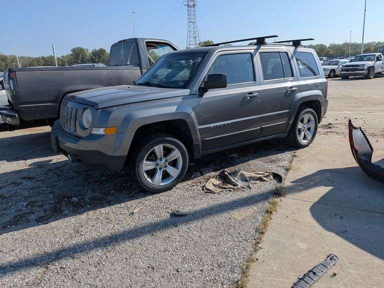 2013 JEEP PATRIOT image