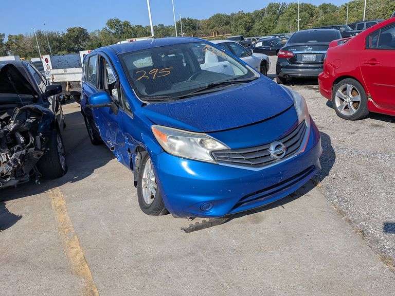 2014 NISSAN VERSA image