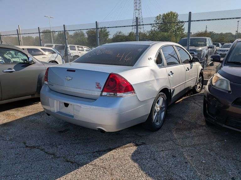 2012 CHEVROLET IMPALA image