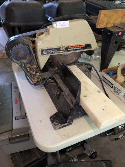 Black & Decker power miter saw 9" blade 2hp image