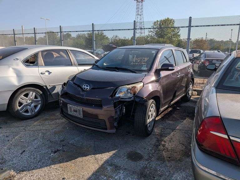 2013 TOYOTA SCION XD image