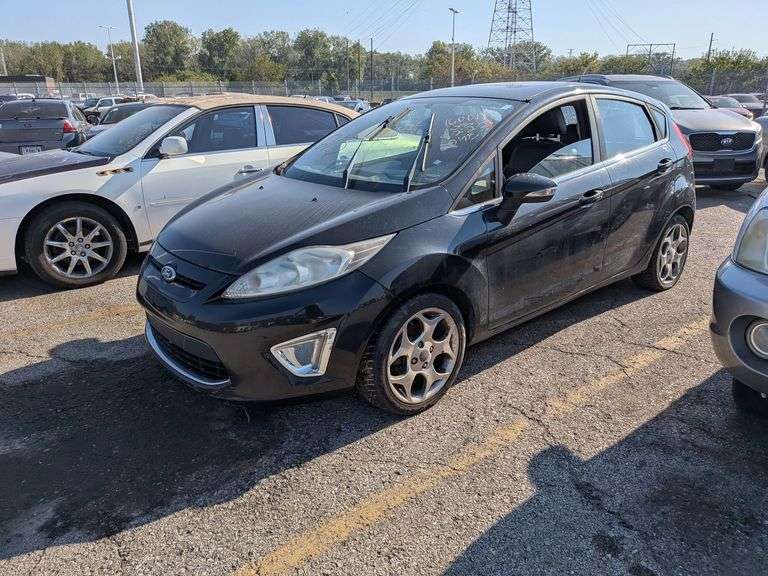 2011 FORD FIESTA image