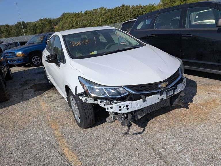2018 CHEVROLET CRUZE image