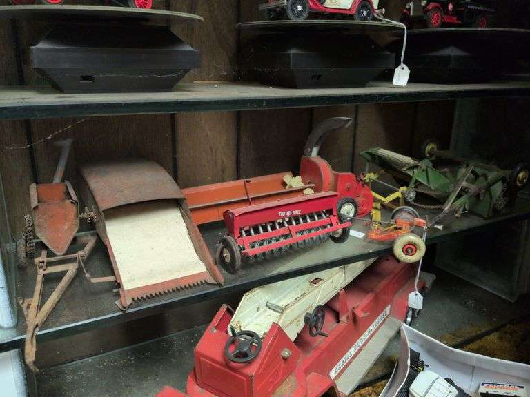 6 Vintage farm toys image