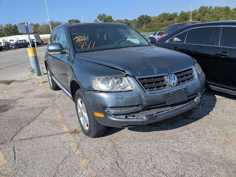 2006 VOLKSWAGEN TOUAREG image