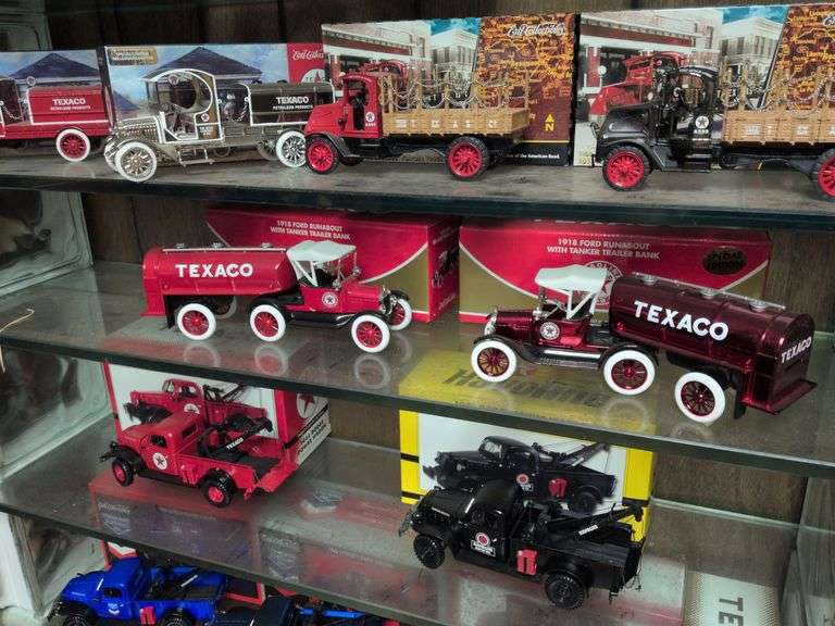 2 Ertl Texaco tanker trailor trucks image