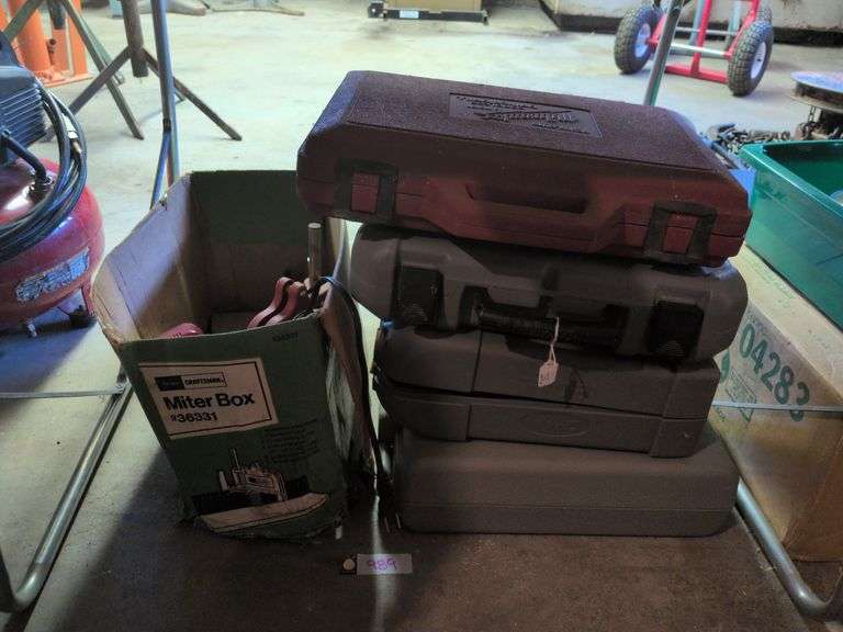 Milwaukee driver/drill, Dremel, Ryobi drill and Porter Cable drill image