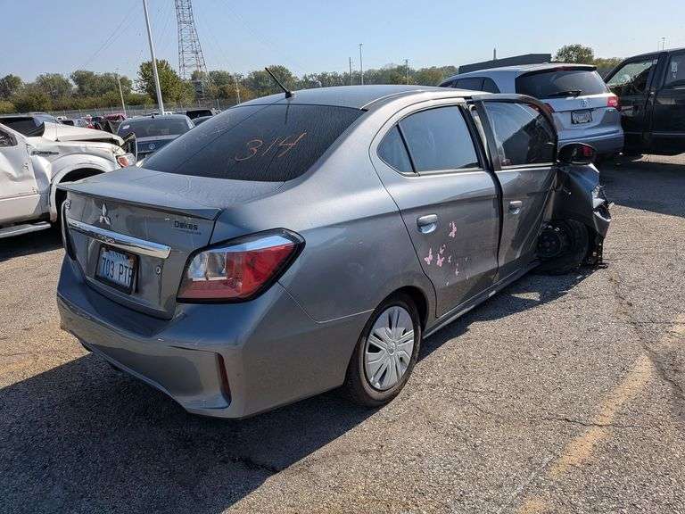 2021 MITSUBISHI MIRAGE G4 image