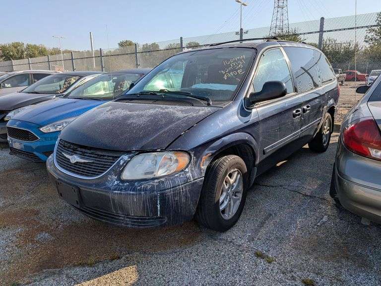 2004 CHRYSLER TOWN-COUNTRY image