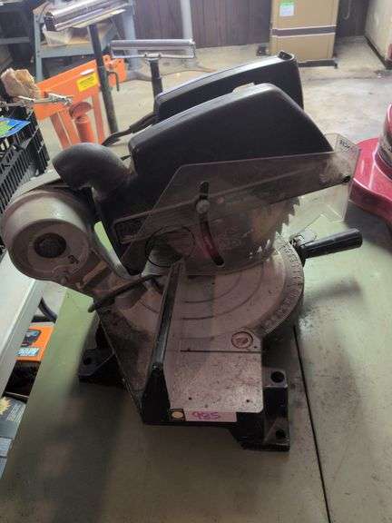 Black & Decker Power Miter Saw image
