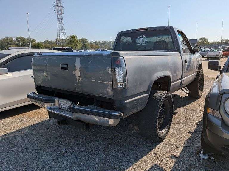 1998 CHEVROLET GMT-400 image