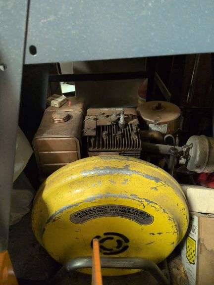 McCullough portable electric generator image