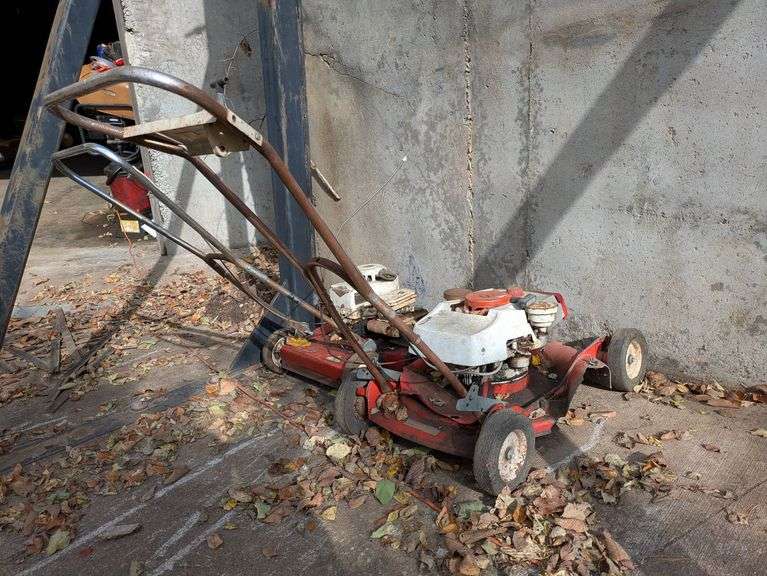 Toro and Mastercut Push Mowers image