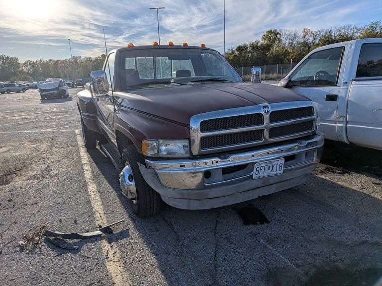 1995 DODGE RAM image
