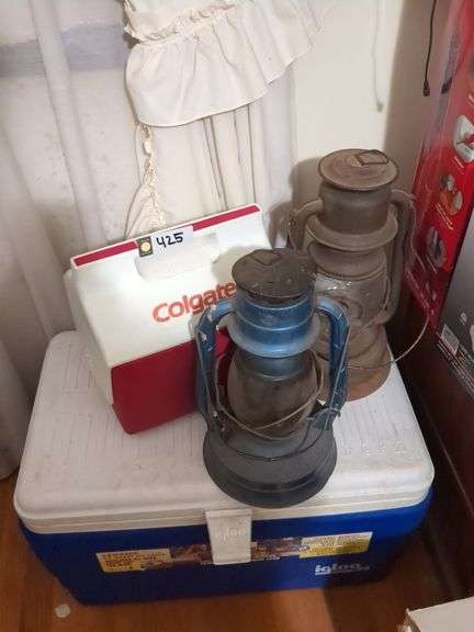 2 Vintage lanterns 2 coolers image