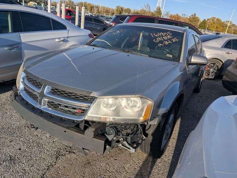 2014 DODGE AVENGER image
