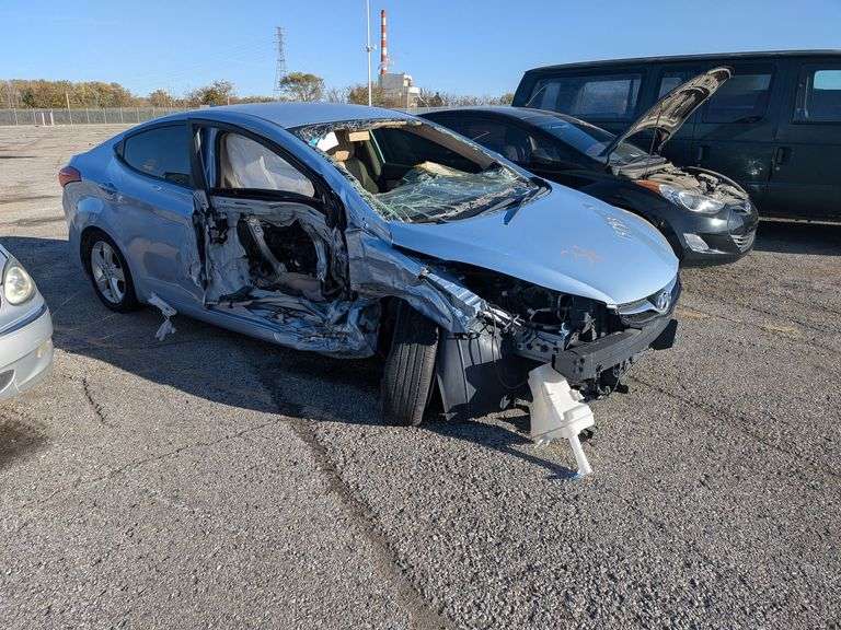 2012 HYUNDAI ELANTRA image