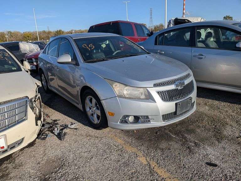 2011 CHEVROLET CRUZE image