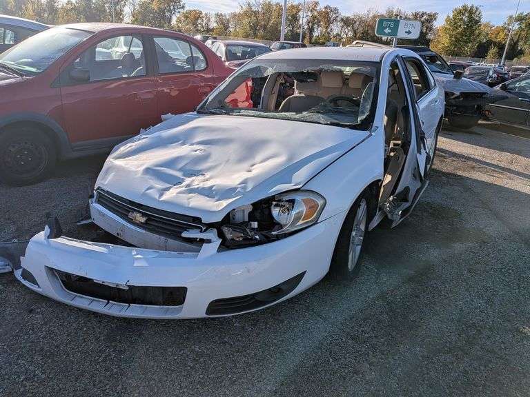 2011 CHEVROLET IMPALA image