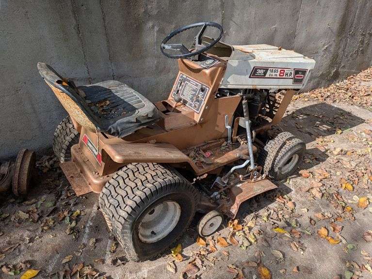 Sears Craftsman Riding Lawnmower image