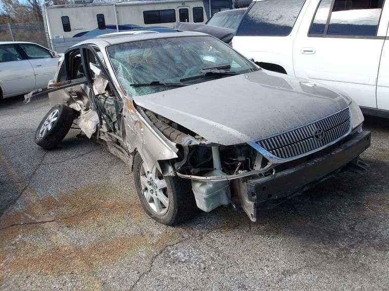 2000 TOYOTA AVALON image