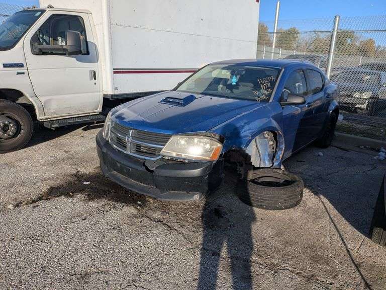2008 DODGE AVENGER image