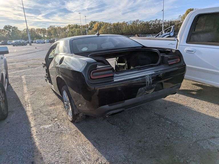 2016 DODGE CHALLENGER image