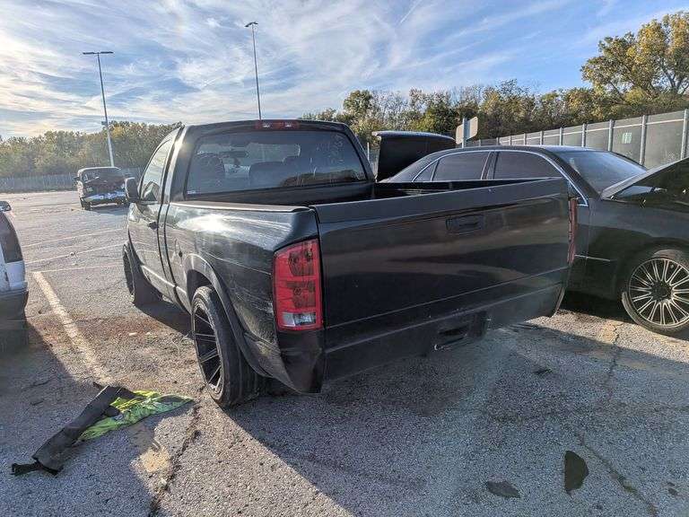 2004 DODGE RAM image